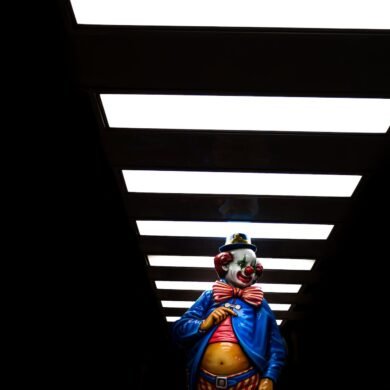 clown inside tunnel